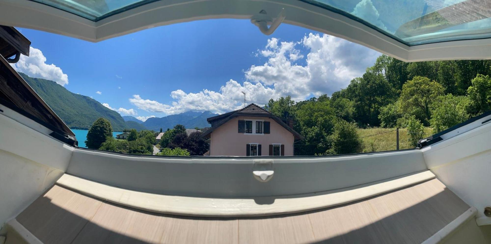 Rare 2 Bedroom With Private Beach On Lake Annecy 杜萨尔 外观 照片